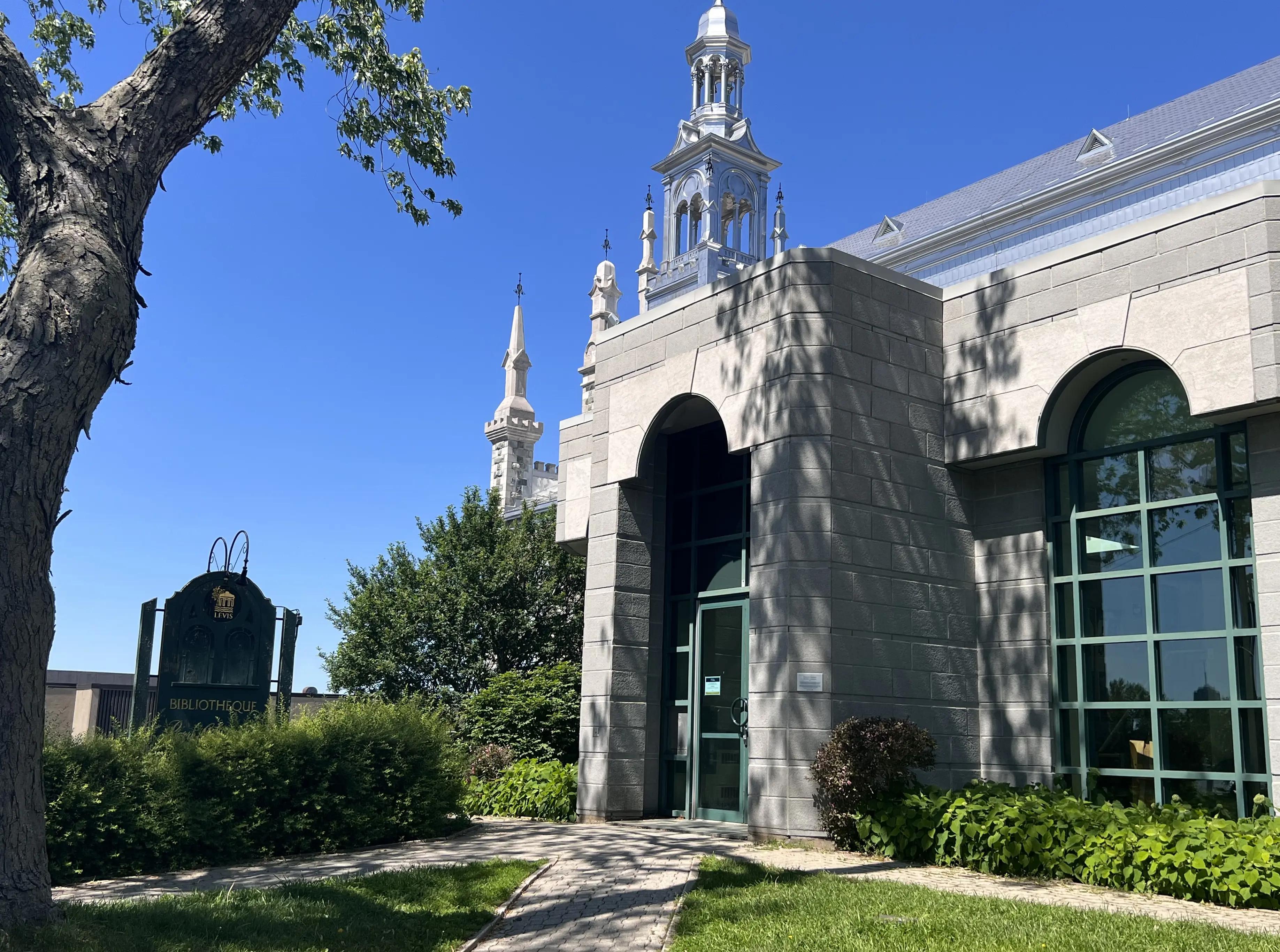 Réouverture de la bibliothèque Pierre-Georges-Roy