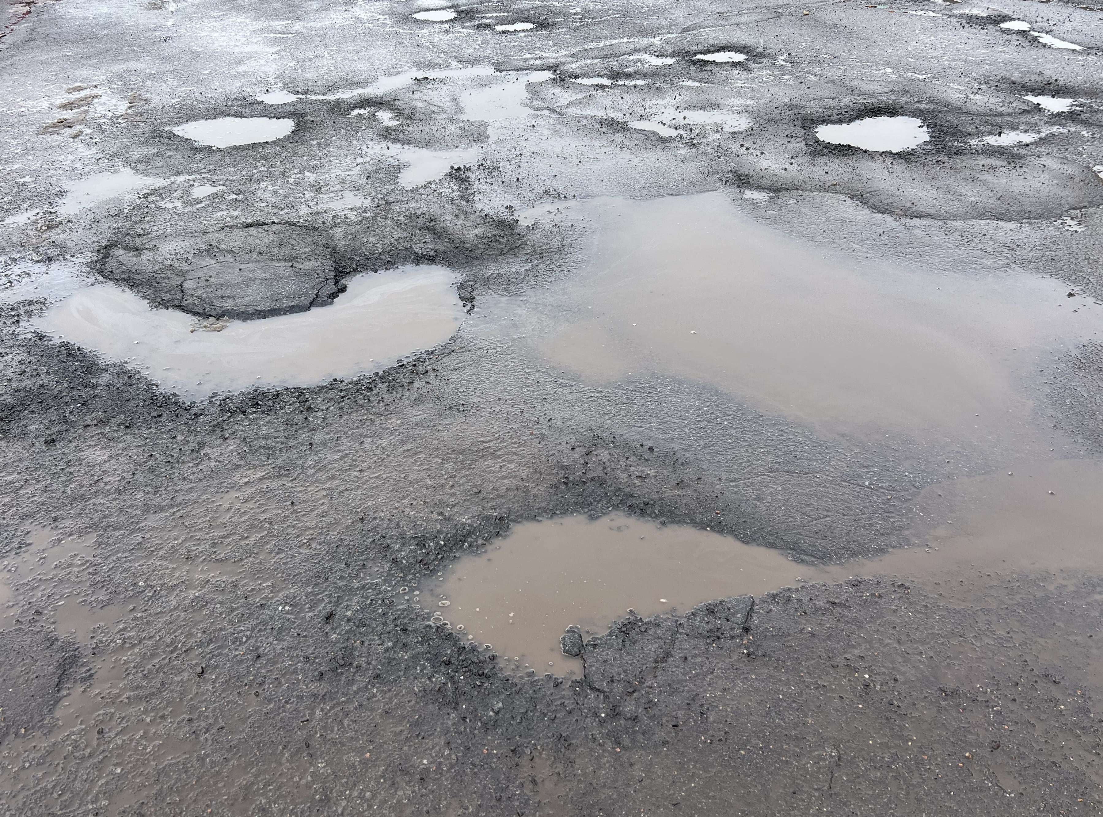 À la recherche des pires routes du Québec