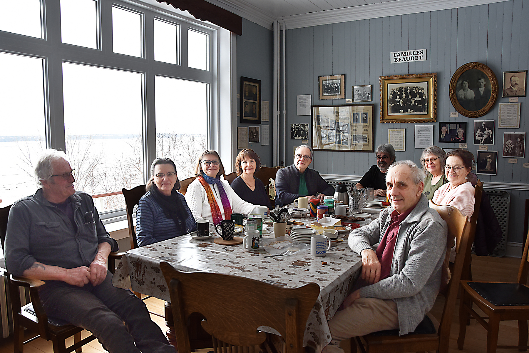 Briser l’isolement un café à la fois