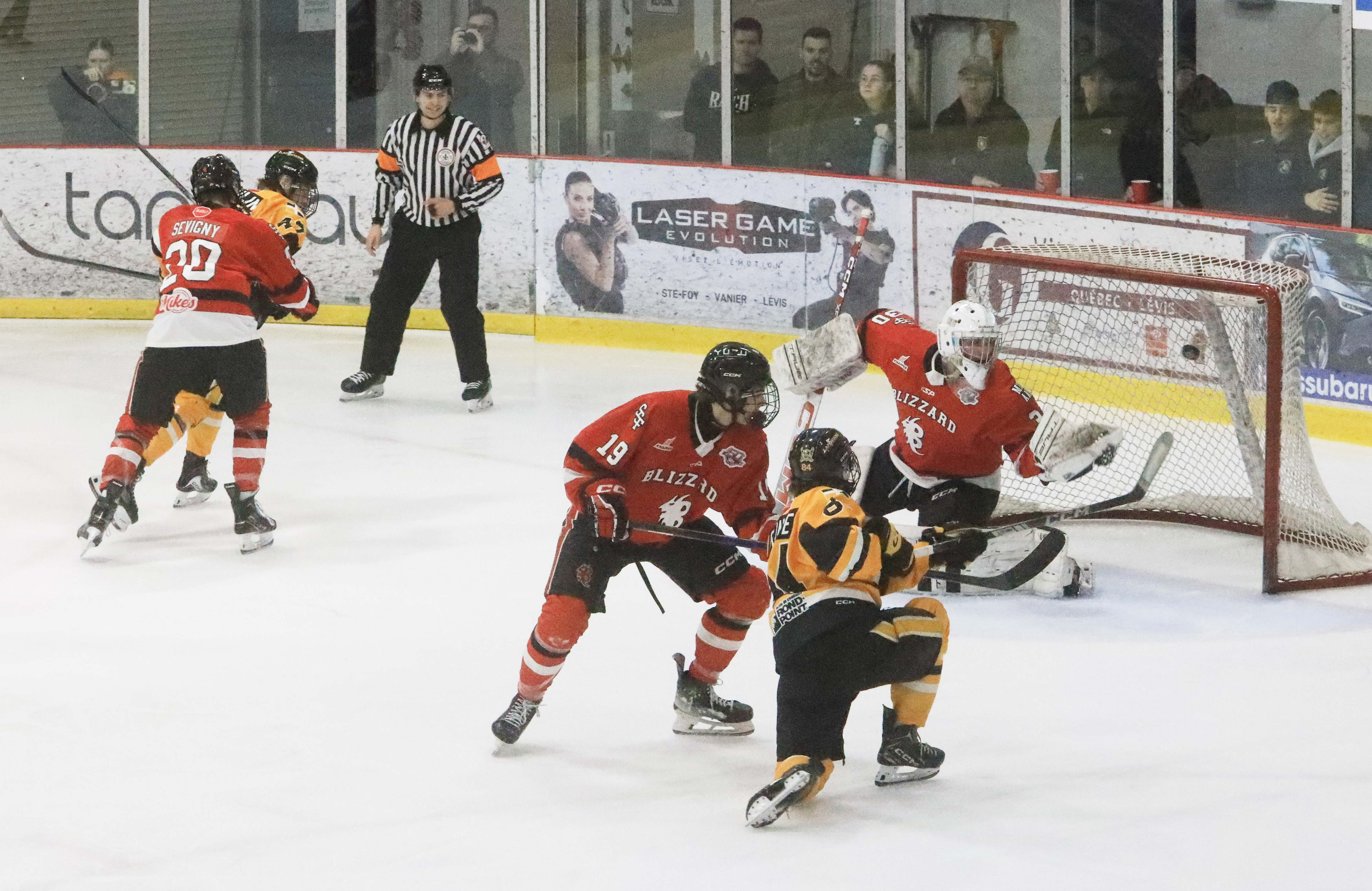 Les Chevaliers à un gain de la Coupe Jimmy-Ferrari