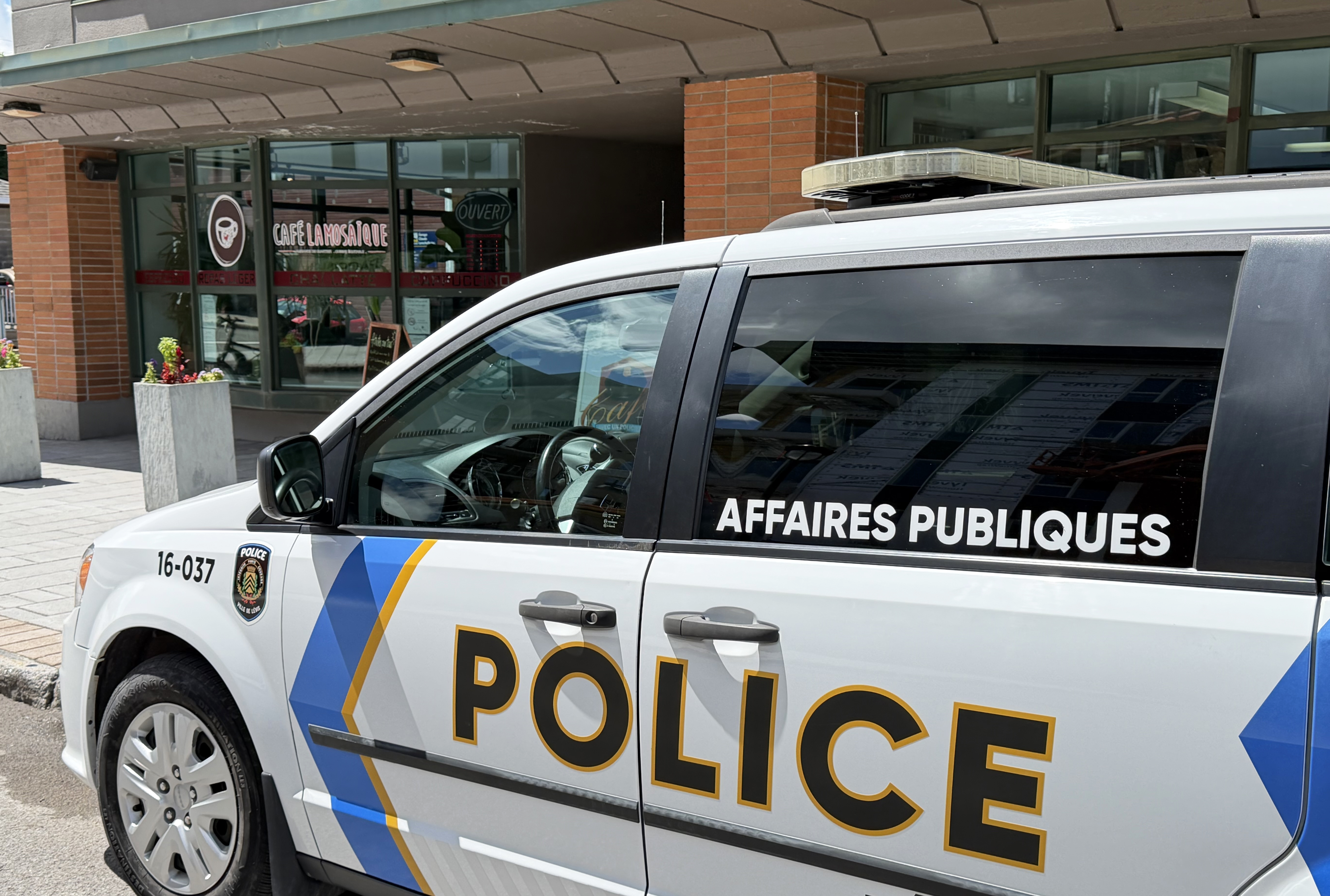 Des agents à la rencontre des citoyens du Vieux-Lévis