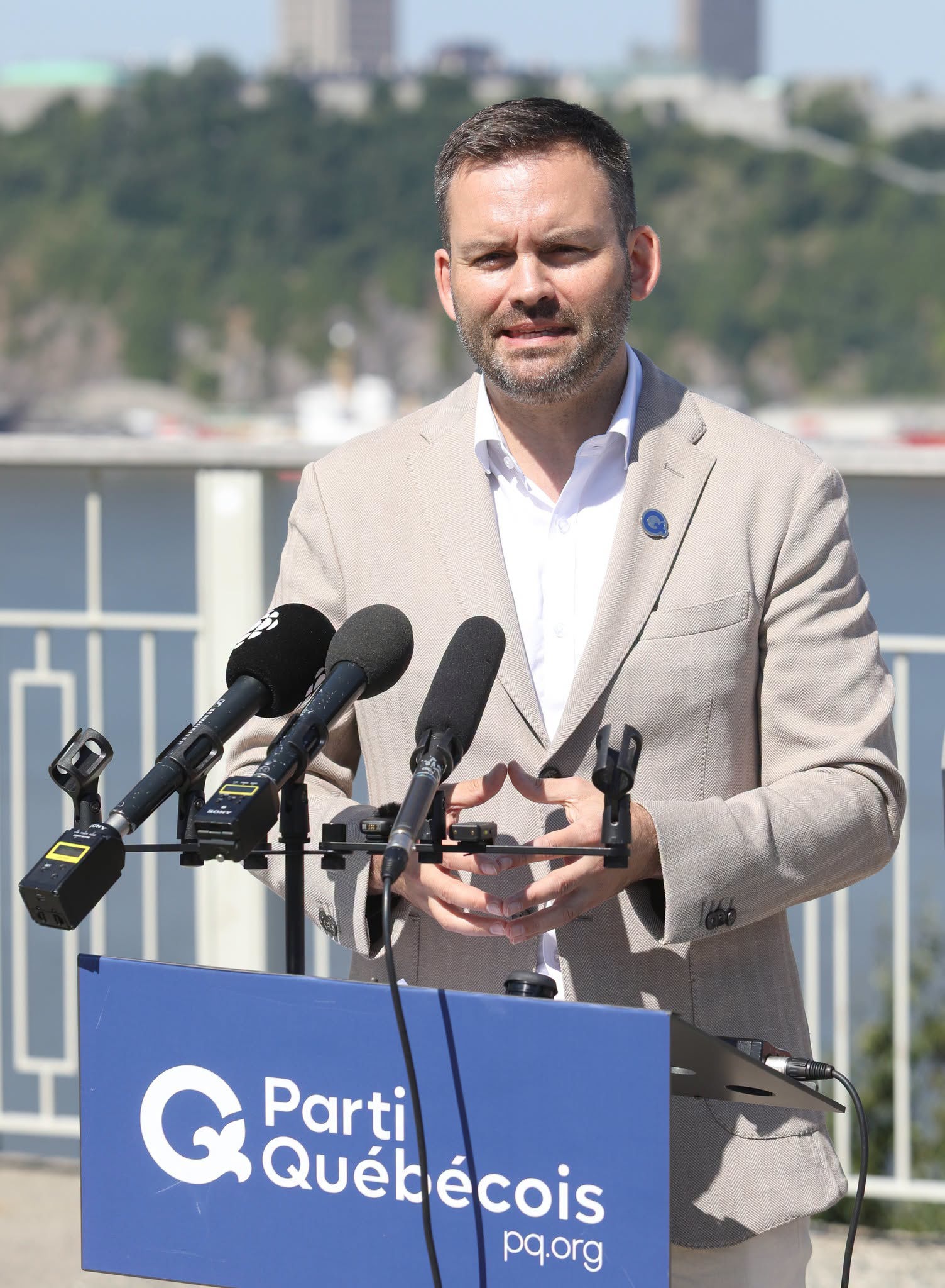 Le PQ toujours en tête 