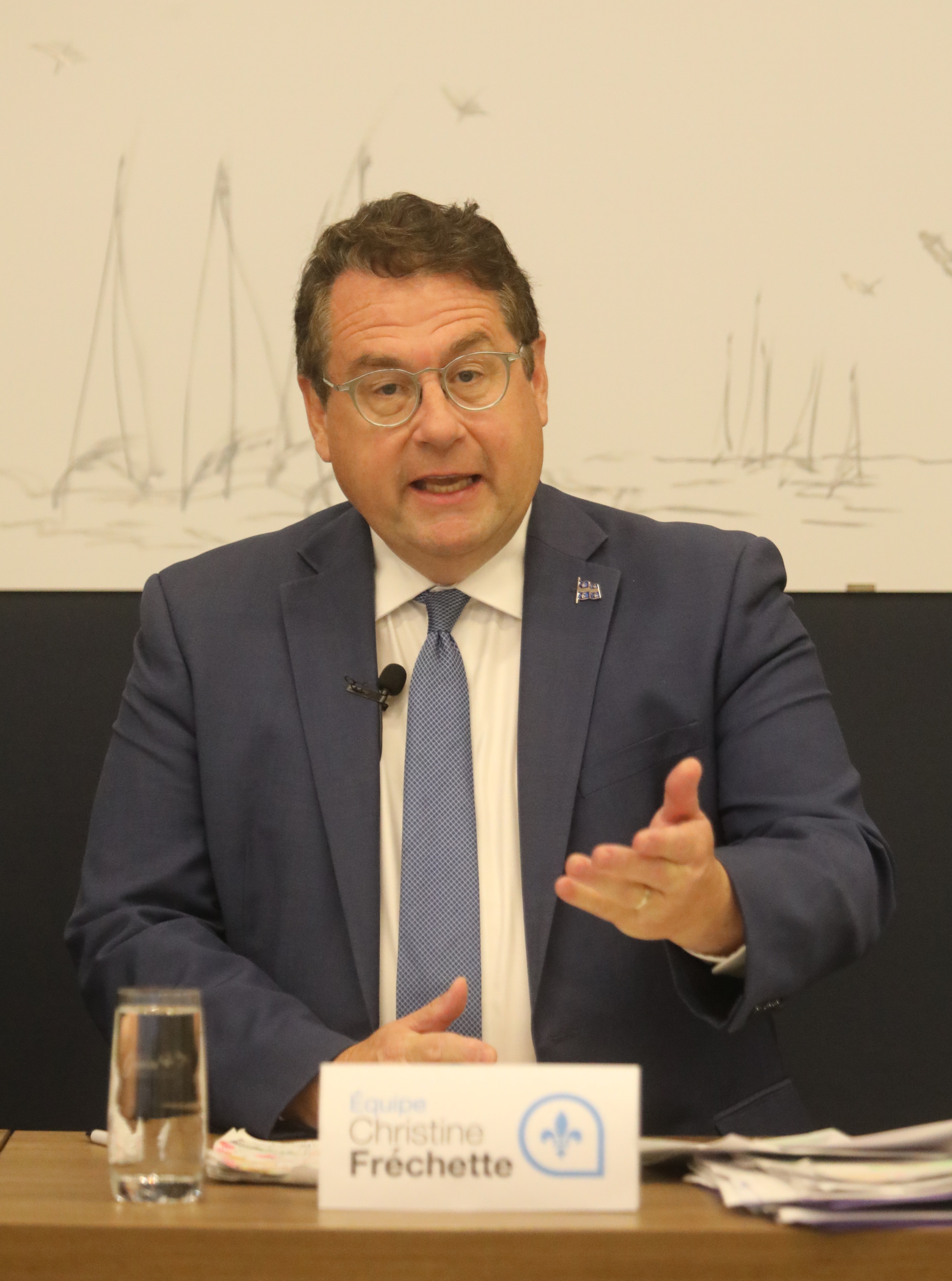Deuxième campagne à Lévis pour Bernard Drainville 